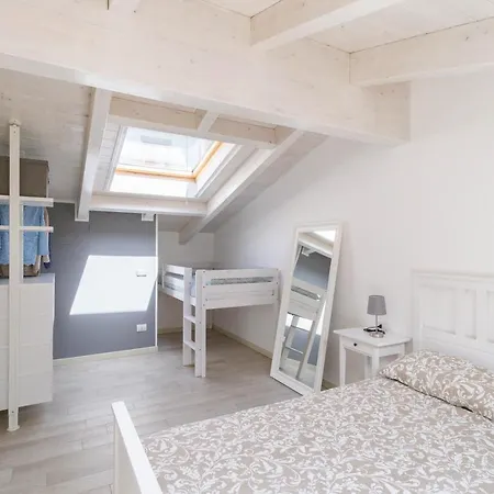 The White Spot Apartman *